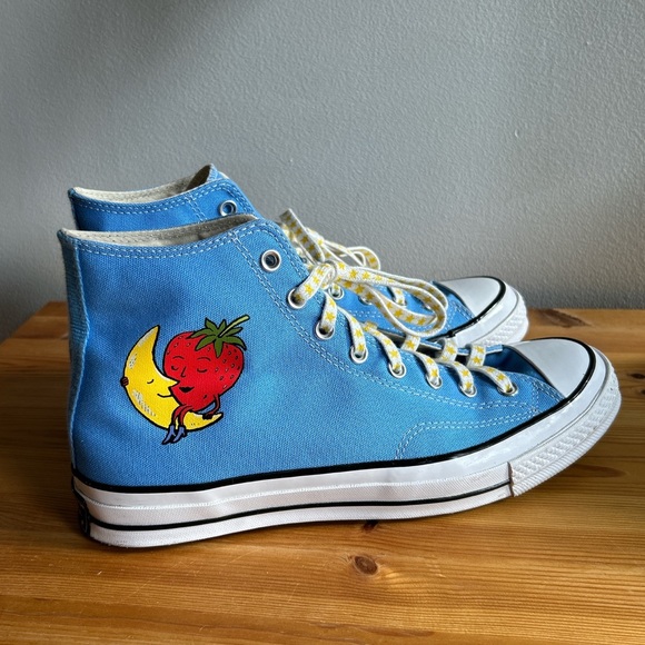 ****Sold**** Sky High Farm Workwear x Converse 🍓🌝 barely worn, basically new - Picture 1 of 4